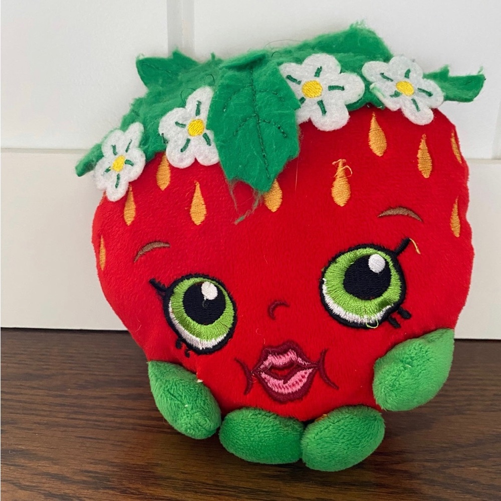 Shopkins Strawberry Kiss 8" Plush Figure 2013. 
L